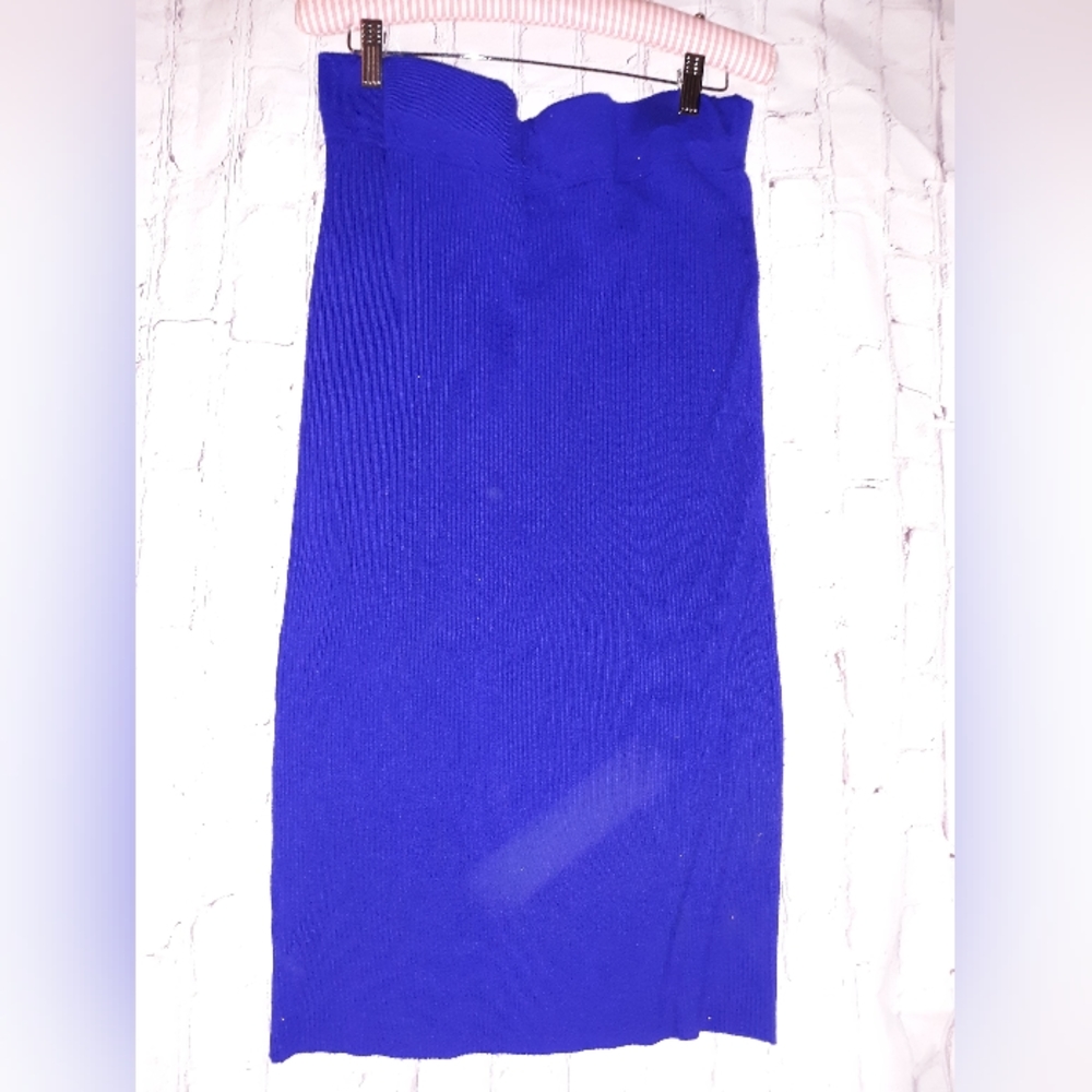 Pencil skirt with stretch